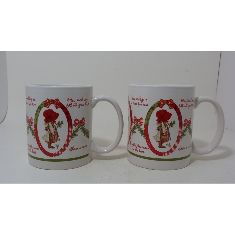Holly Hobbie 2006 TCFC FCC Friendship Christmas Coffee Mugs Set of 2 Red White
